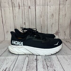 HOKA ARAHI 7 MENS SIZE 8D BLACK/WHITE